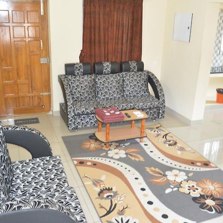Jp Nivaas Guest House Mayiladuthurai Eksteriør billede
