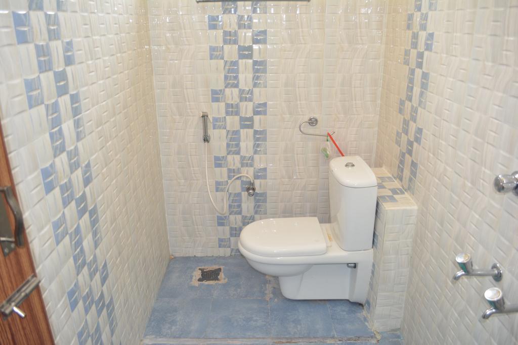 Jp Nivaas Guest House Mayiladuthurai Eksteriør billede