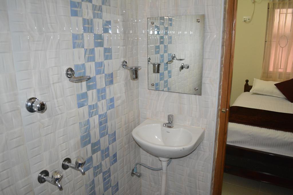 Jp Nivaas Guest House Mayiladuthurai Eksteriør billede